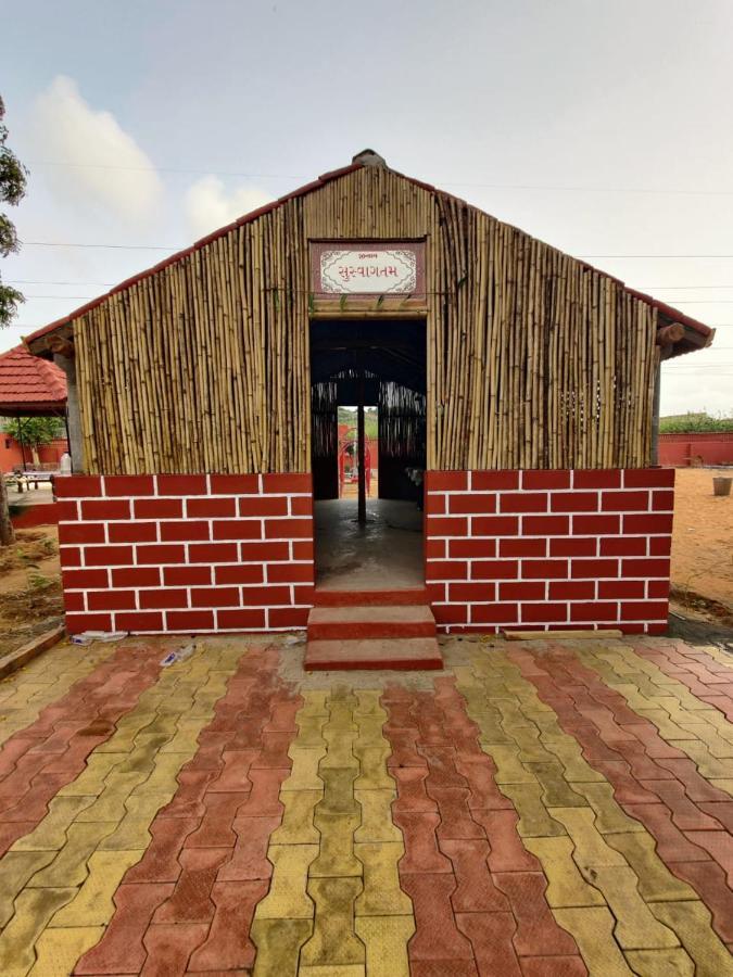 Santkrupa Villa Resort Nakhtrana Exterior foto